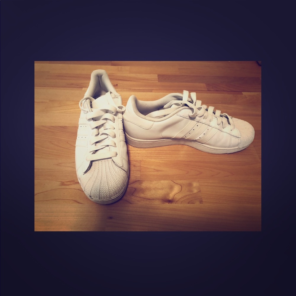 Mens 10.5 all white All Stars